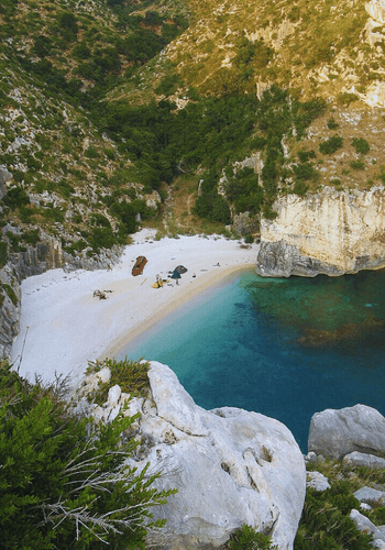 Grama Bay (Gjiri i Gramës)